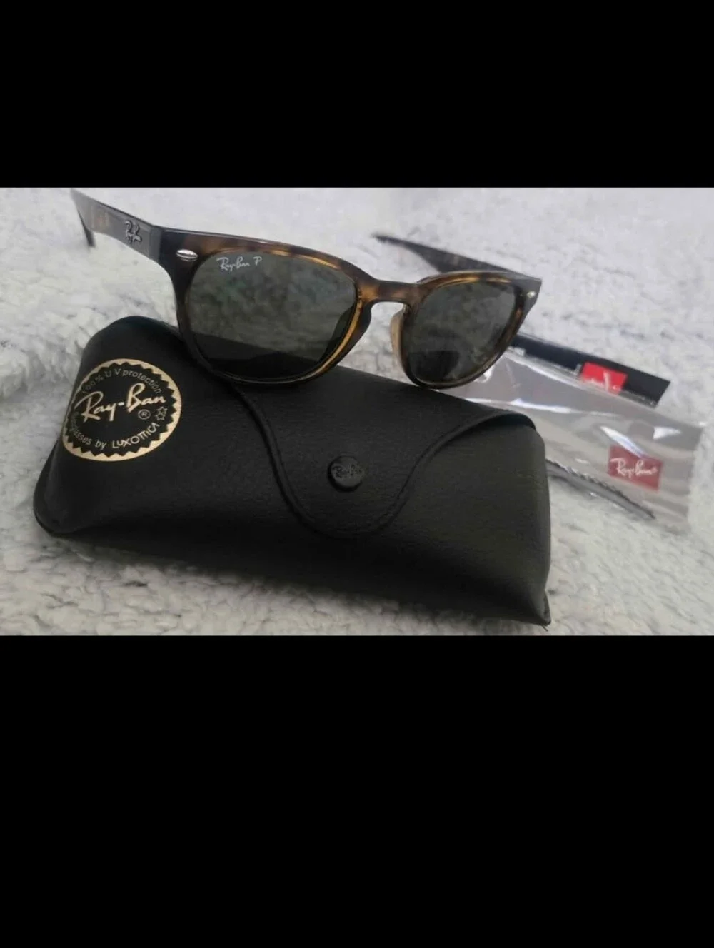 NEW Ray-Ban Tortoiseshell Frame Sunglasses with Black Case
